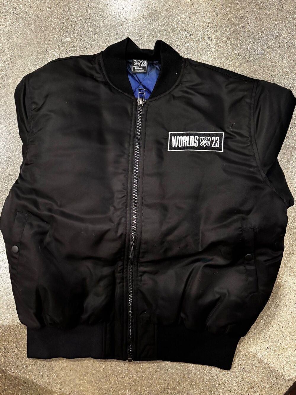 LEAGUE OF LEGENDS Black Reversible Staff Jacket Size Small Riot Games Worlds 23